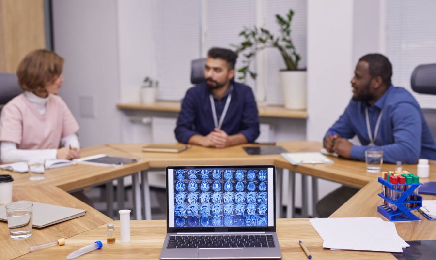 AI-Powered Analysis of Brain Scans for Early Diagnosis and Personalized Treatment of Neurological Disorders